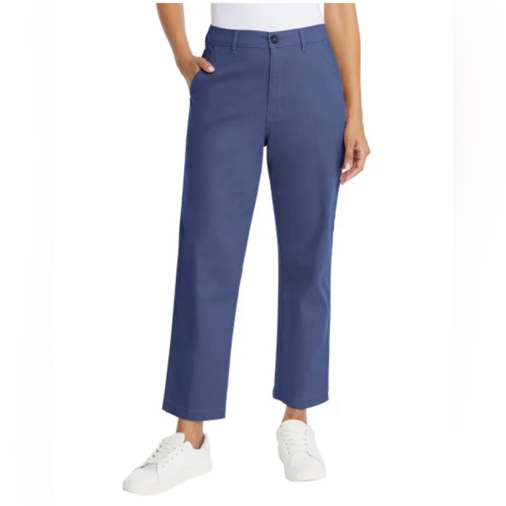 NEW G.H. Bass & Co. Ladies' Chino Pant. Size 10 & 12